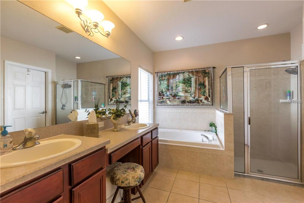 6230 GANNETDALE DRIVE, LITHIA, Florida 33547, 4 Bedrooms Bedrooms, 9 Rooms Rooms,2 BathroomsBathrooms,Residential,For sale,GANNETDALE,T2927005