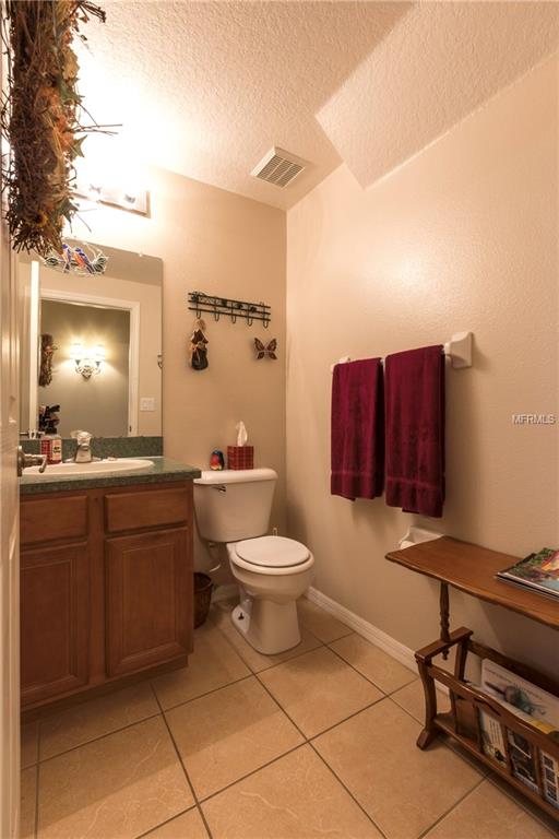 6230 GANNETDALE DRIVE, LITHIA, Florida 33547, 4 Bedrooms Bedrooms, 9 Rooms Rooms,2 BathroomsBathrooms,Residential,For sale,GANNETDALE,T2927005