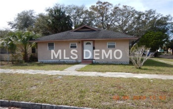 201 35TH STREET S, ST PETERSBURG, Florida 33711, 3 Bedrooms Bedrooms, 3 Rooms Rooms,2 BathroomsBathrooms,Residential,For sale,35TH,T2927382