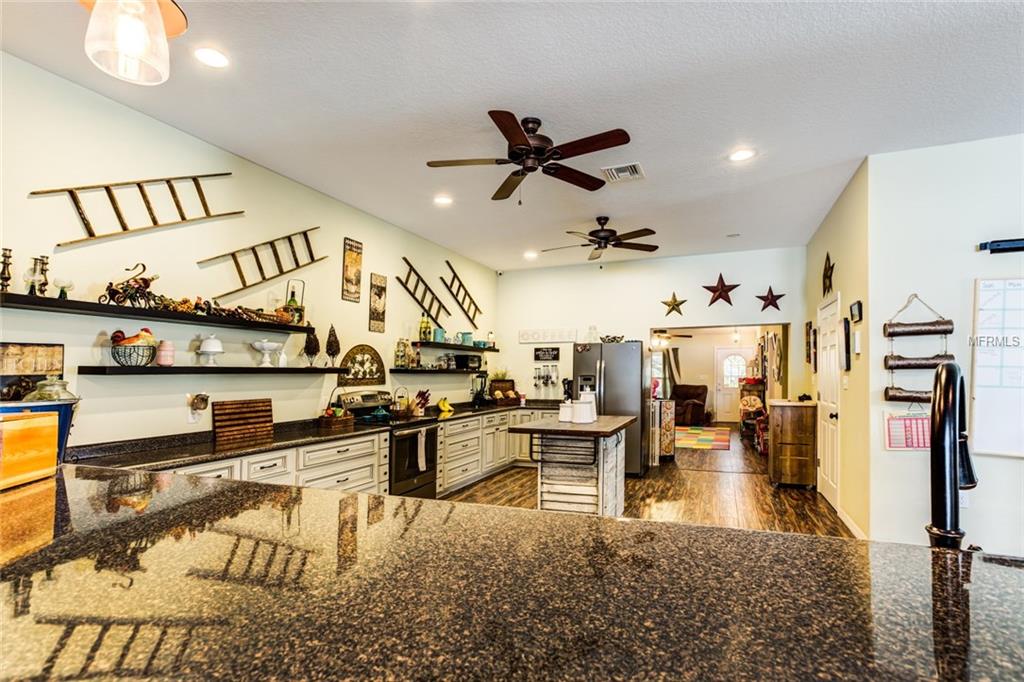 18200 LAKE GIBSON LANE, UMATILLA, Florida 32784, 4 Bedrooms Bedrooms, 10 Rooms Rooms,3 BathroomsBathrooms,Residential,For sale,LAKE GIBSON,G4852708