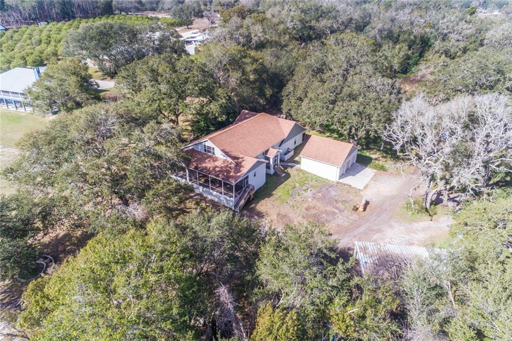 18200 LAKE GIBSON LANE, UMATILLA, Florida 32784, 4 Bedrooms Bedrooms, 10 Rooms Rooms,3 BathroomsBathrooms,Residential,For sale,LAKE GIBSON,G4852708