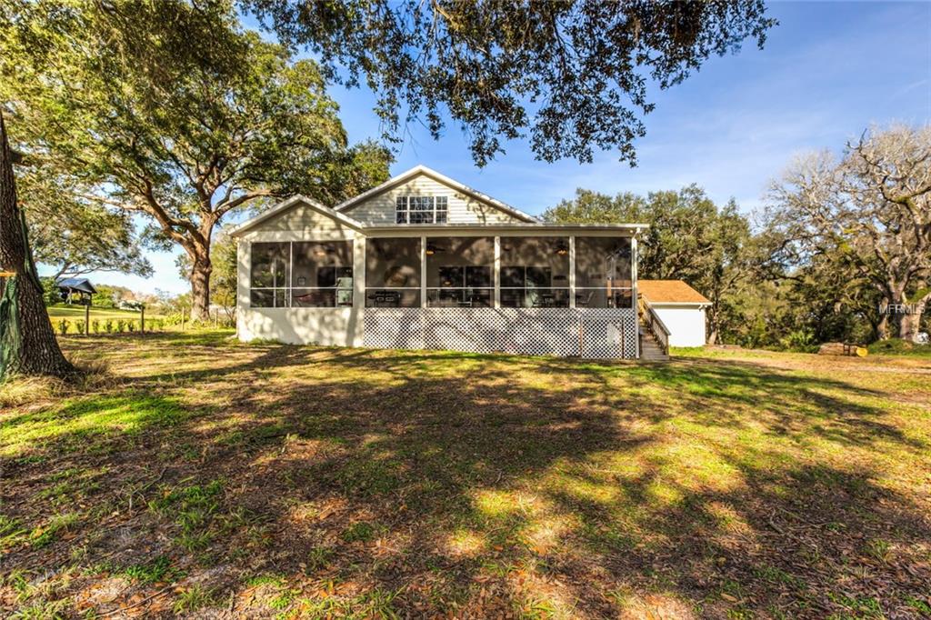 18200 LAKE GIBSON LANE, UMATILLA, Florida 32784, 4 Bedrooms Bedrooms, 10 Rooms Rooms,3 BathroomsBathrooms,Residential,For sale,LAKE GIBSON,G4852708