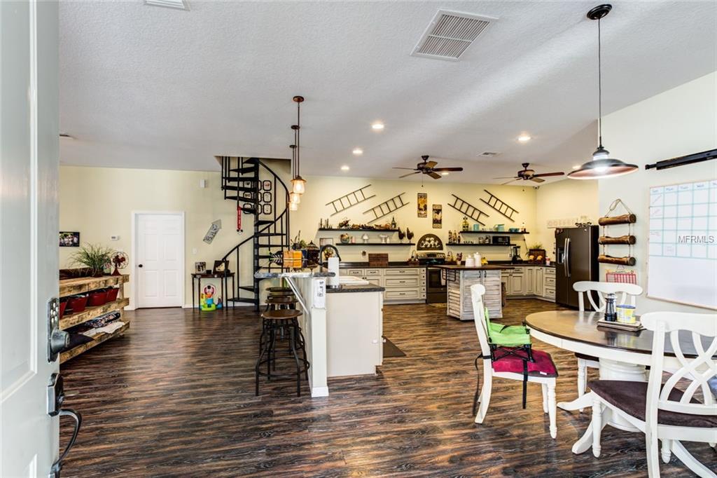 18200 LAKE GIBSON LANE, UMATILLA, Florida 32784, 4 Bedrooms Bedrooms, 10 Rooms Rooms,3 BathroomsBathrooms,Residential,For sale,LAKE GIBSON,G4852708