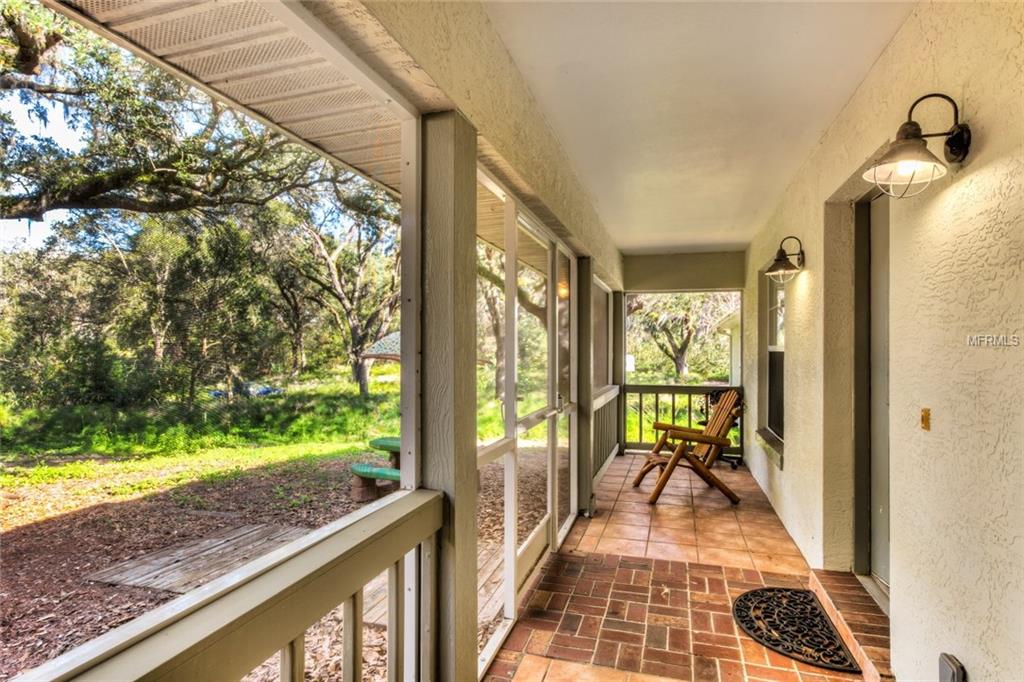 18200 LAKE GIBSON LANE, UMATILLA, Florida 32784, 4 Bedrooms Bedrooms, 10 Rooms Rooms,3 BathroomsBathrooms,Residential,For sale,LAKE GIBSON,G4852708