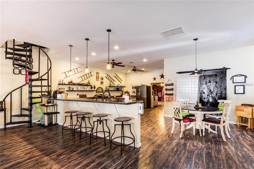 18200 LAKE GIBSON LANE, UMATILLA, Florida 32784, 4 Bedrooms Bedrooms, 10 Rooms Rooms,3 BathroomsBathrooms,Residential,For sale,LAKE GIBSON,G4852708