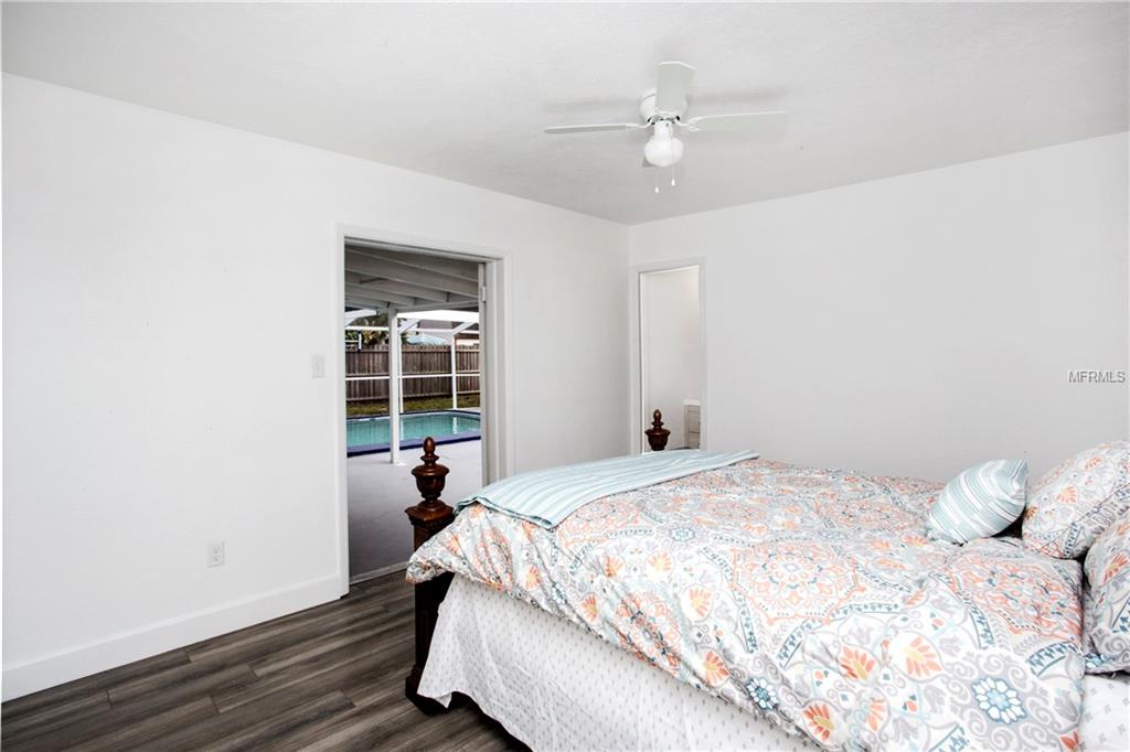 10344 TANGELO ROAD, SEMINOLE, Florida 33772, 3 Bedrooms Bedrooms, 4 Rooms Rooms,2 BathroomsBathrooms,Residential,For sale,TANGELO,U7847374