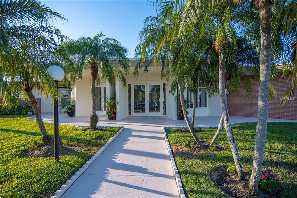 4540 OVERLOOK DRIVE NE, ST PETERSBURG, Florida 33703, 2 Bedrooms Bedrooms, 5 Rooms Rooms,1 BathroomBathrooms,Residential,For sale,OVERLOOK,U7847518