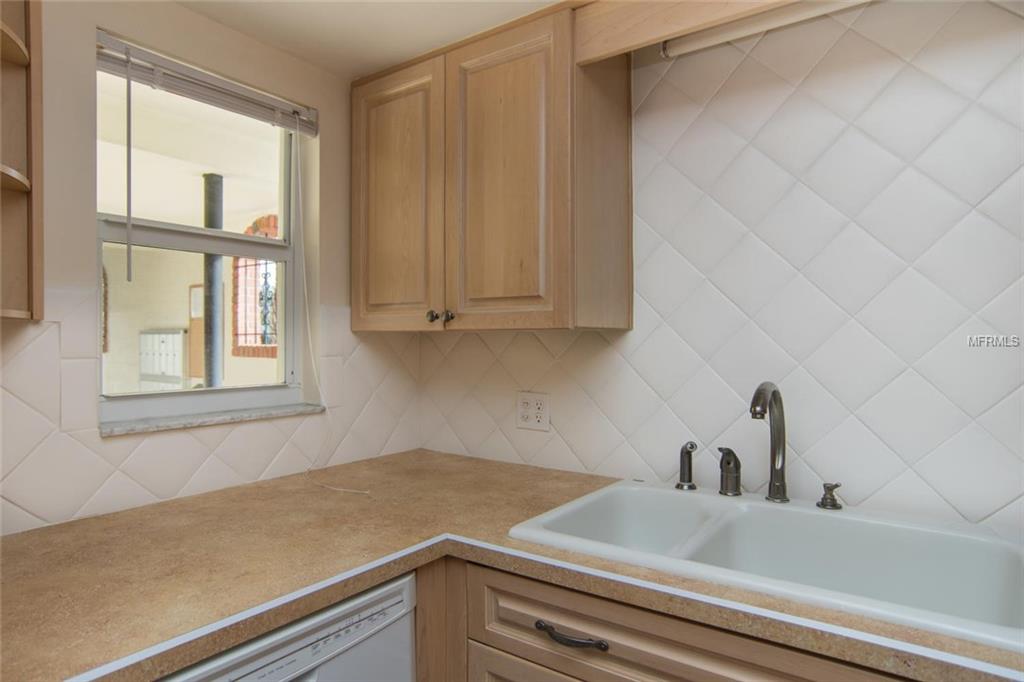 4540 OVERLOOK DRIVE NE, ST PETERSBURG, Florida 33703, 2 Bedrooms Bedrooms, 5 Rooms Rooms,1 BathroomBathrooms,Residential,For sale,OVERLOOK,U7847518