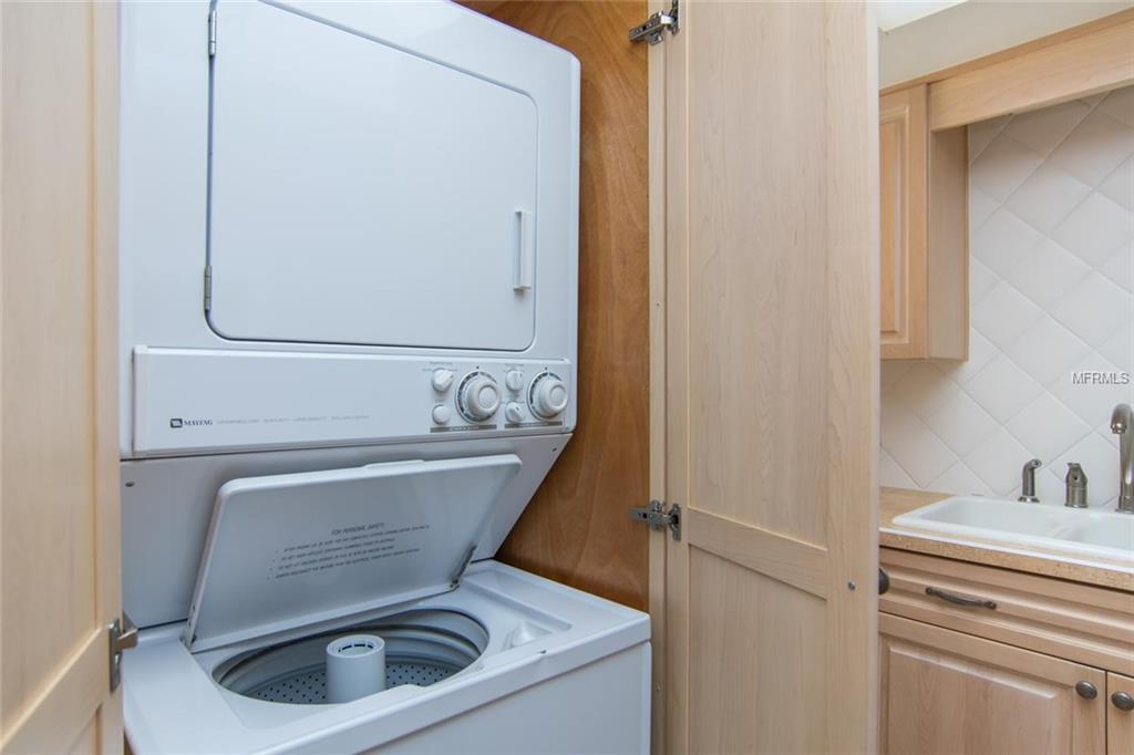 4540 OVERLOOK DRIVE NE, ST PETERSBURG, Florida 33703, 2 Bedrooms Bedrooms, 5 Rooms Rooms,1 BathroomBathrooms,Residential,For sale,OVERLOOK,U7847518