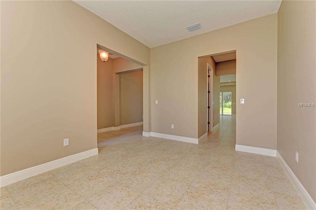 16506 7TH AVENUE E, BRADENTON, Florida 34212, 4 Bedrooms Bedrooms, 8 Rooms Rooms,3 BathroomsBathrooms,Residential,For sale,7TH,A4193575