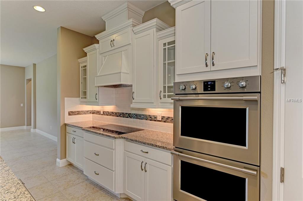 16506 7TH AVENUE E, BRADENTON, Florida 34212, 4 Bedrooms Bedrooms, 8 Rooms Rooms,3 BathroomsBathrooms,Residential,For sale,7TH,A4193575