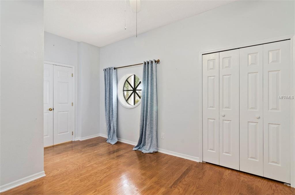 7133 WOODED VILLAGE LANE, ORLANDO, Florida 32835, 5 Bedrooms Bedrooms, 8 Rooms Rooms,3 BathroomsBathrooms,Residential,For sale,WOODED VILLAGE,O5557936