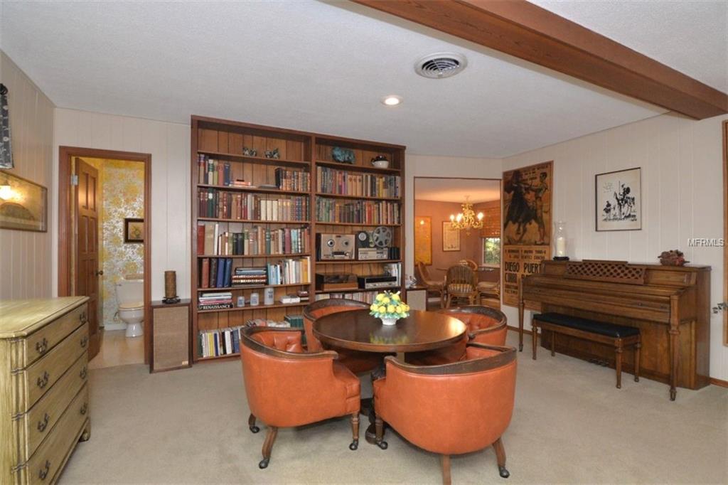 1110 ROLLINGWOOD TRAIL, MAITLAND, Florida 32751, 4 Bedrooms Bedrooms, 9 Rooms Rooms,2 BathroomsBathrooms,Residential,For sale,ROLLINGWOOD,O5558778