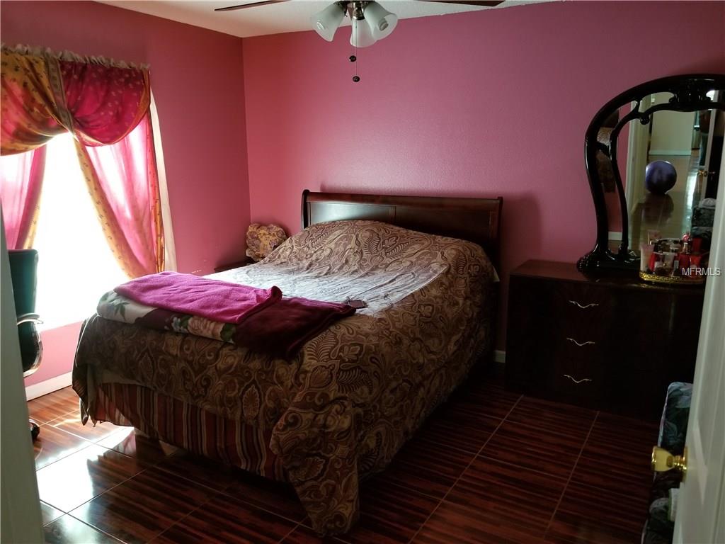 131 LAUREL RIDGE AVE, OCOEE, Florida 34761, 3 Bedrooms Bedrooms, 7 Rooms Rooms,2 BathroomsBathrooms,Residential,For sale,LAUREL RIDGE AVE,O5561588