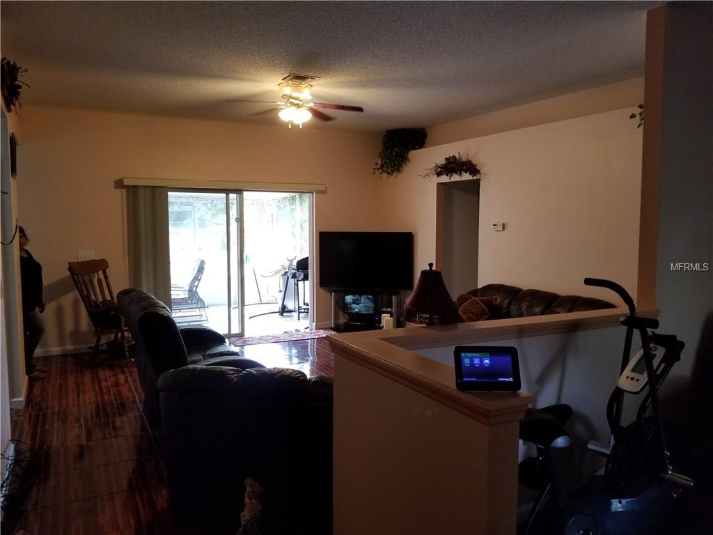 131 LAUREL RIDGE AVE, OCOEE, Florida 34761, 3 Bedrooms Bedrooms, 7 Rooms Rooms,2 BathroomsBathrooms,Residential,For sale,LAUREL RIDGE AVE,O5561588