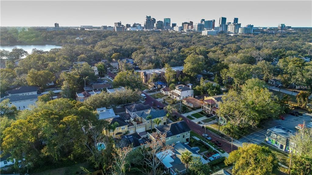 1401 CATHERINE STREET, ORLANDO, Florida 32801, 3 Bedrooms Bedrooms, 5 Rooms Rooms,2 BathroomsBathrooms,Residential,For sale,CATHERINE,O5561935