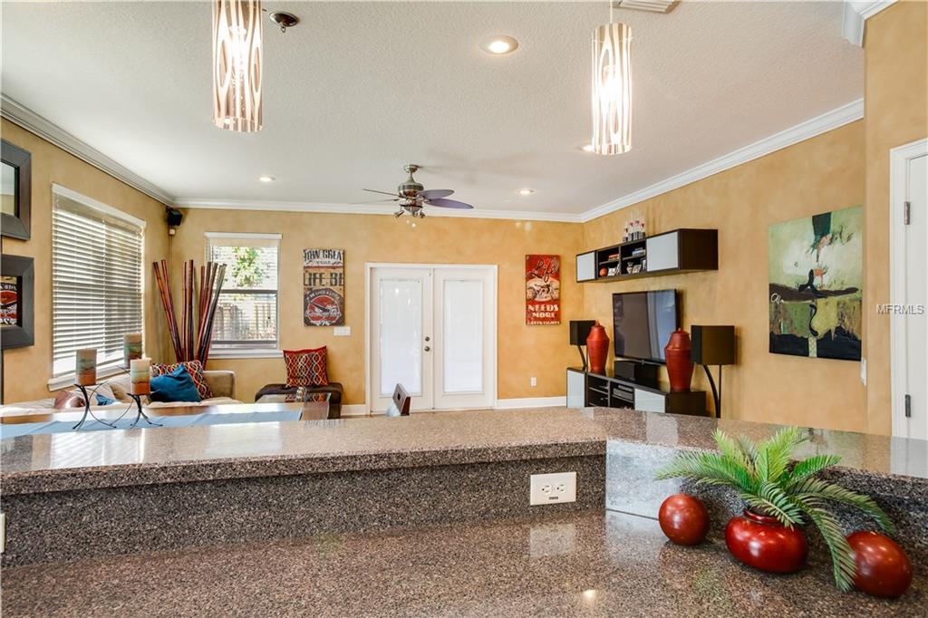 1401 CATHERINE STREET, ORLANDO, Florida 32801, 3 Bedrooms Bedrooms, 5 Rooms Rooms,2 BathroomsBathrooms,Residential,For sale,CATHERINE,O5561935