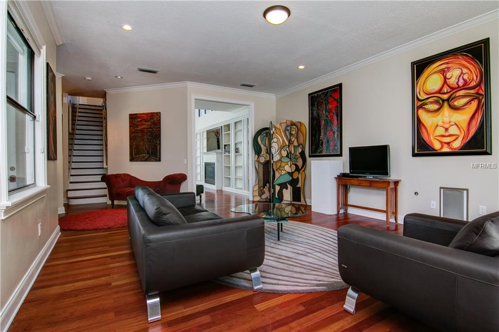 815 E PINE STREET, ORLANDO, Florida 32801, 4 Bedrooms Bedrooms, 8 Rooms Rooms,3 BathroomsBathrooms,Residential,For sale,PINE,O5511716