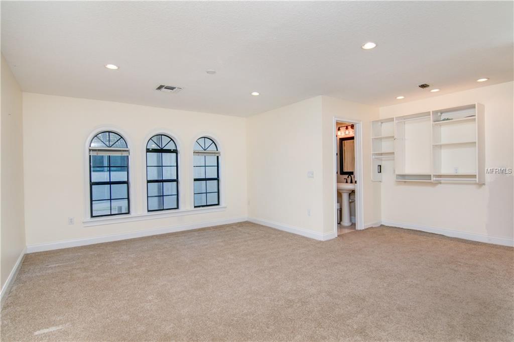 815 E PINE STREET, ORLANDO, Florida 32801, 4 Bedrooms Bedrooms, 8 Rooms Rooms,3 BathroomsBathrooms,Residential,For sale,PINE,O5511716