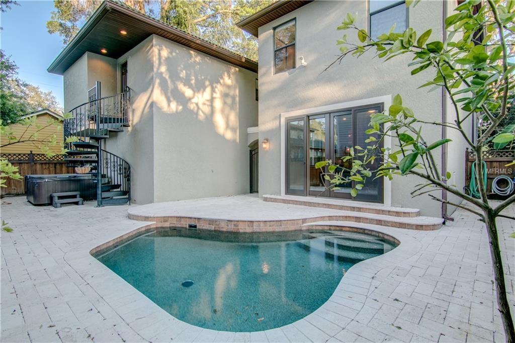 815 E PINE STREET, ORLANDO, Florida 32801, 4 Bedrooms Bedrooms, 8 Rooms Rooms,3 BathroomsBathrooms,Residential,For sale,PINE,O5511716