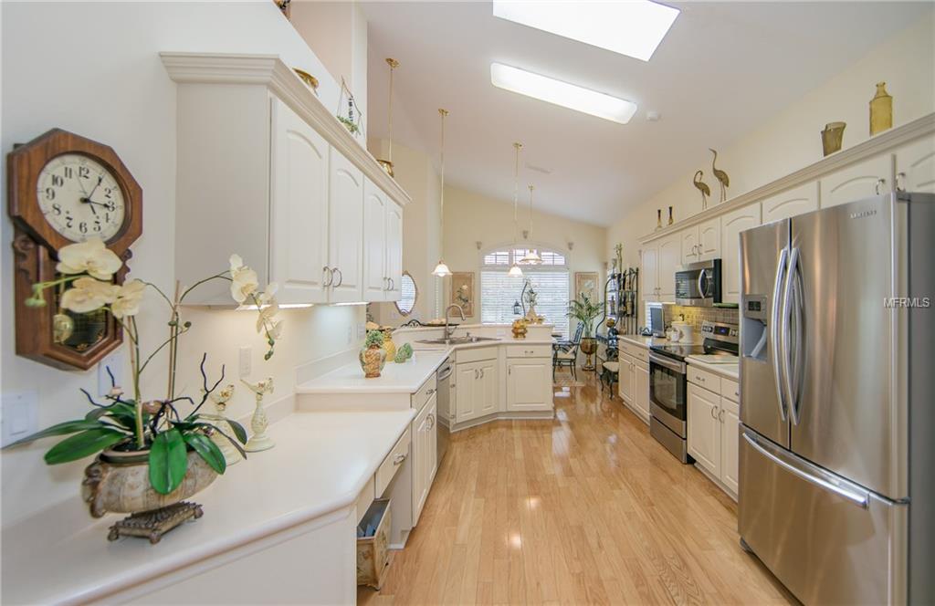 645 CUNNINGHAM DRIVE, DAVENPORT, Florida 33837, 3 Bedrooms Bedrooms, 10 Rooms Rooms,2 BathroomsBathrooms,Residential,For sale,CUNNINGHAM,S4850005