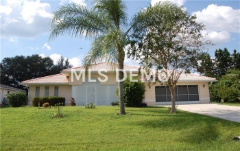 2089 PONCE DE LEON BOULEVARD, NORTH PORT, Florida 34291, 3 Bedrooms Bedrooms, 9 Rooms Rooms,2 BathroomsBathrooms,Residential,For sale,PONCE DE LEON,C7243490