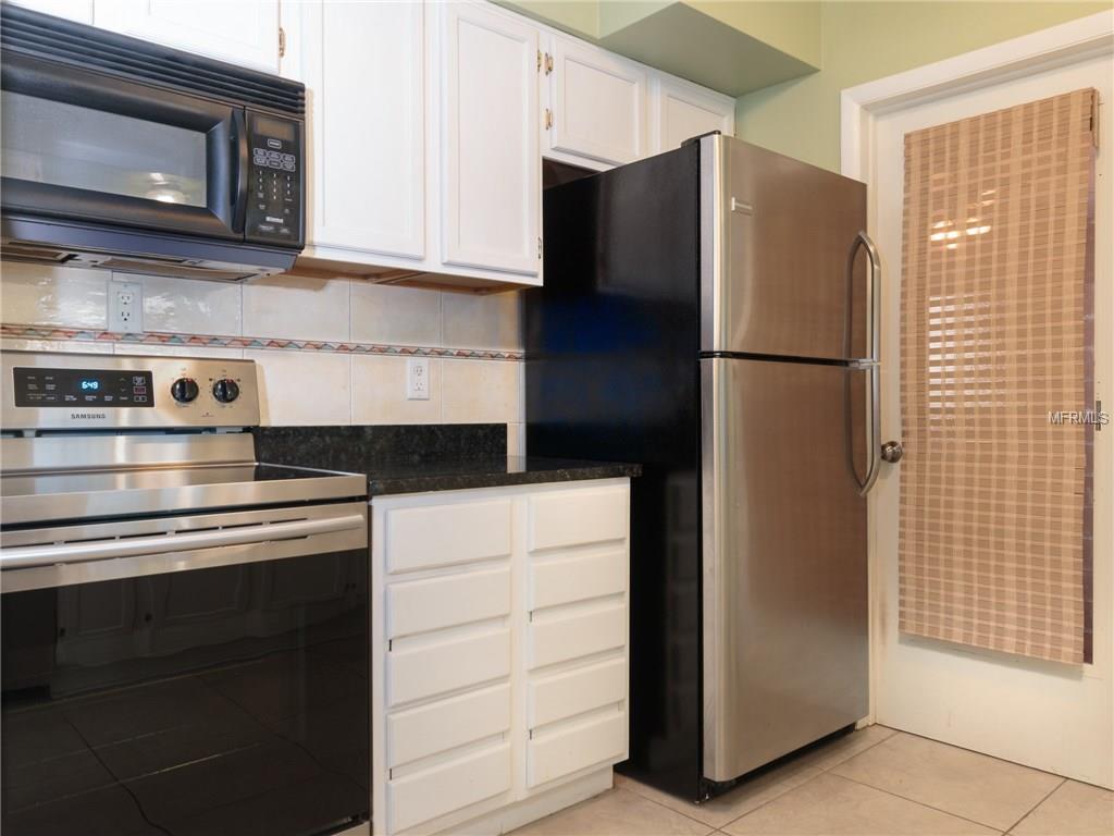 3781 10TH STREET NE, ST PETERSBURG, Florida 33704, 2 Bedrooms Bedrooms, 6 Rooms Rooms,2 BathroomsBathrooms,Residential,For sale,10TH,U7838965