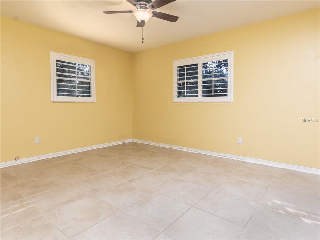 3781 10TH STREET NE, ST PETERSBURG, Florida 33704, 2 Bedrooms Bedrooms, 6 Rooms Rooms,2 BathroomsBathrooms,Residential,For sale,10TH,U7838965