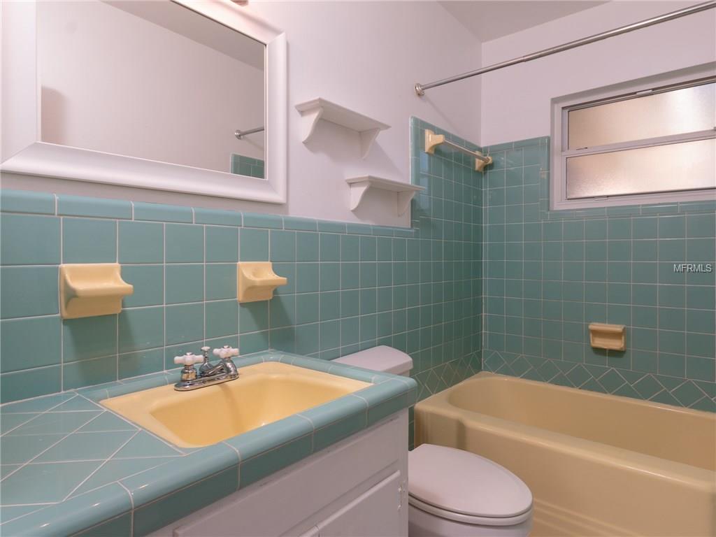 3781 10TH STREET NE, ST PETERSBURG, Florida 33704, 2 Bedrooms Bedrooms, 6 Rooms Rooms,2 BathroomsBathrooms,Residential,For sale,10TH,U7838965