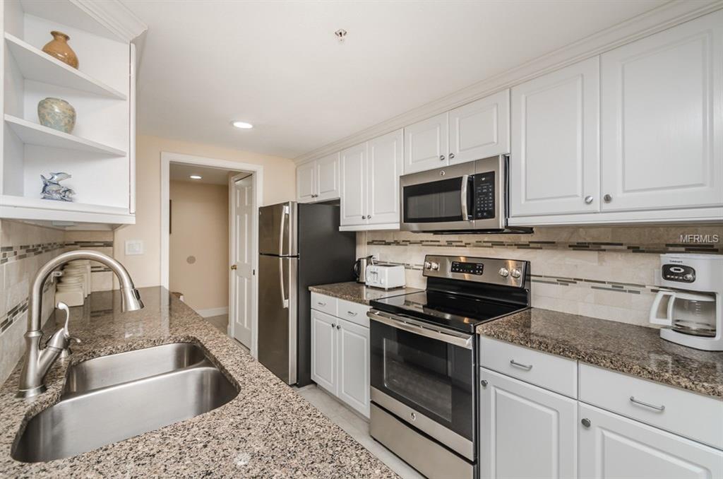 36750 US HIGHWAY 19 N, PALM HARBOR, Florida 34684, 2 Bedrooms Bedrooms, 4 Rooms Rooms,2 BathroomsBathrooms,Residential,For sale,US HIGHWAY 19,U7843206