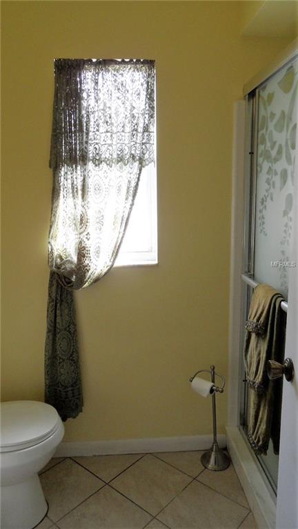 1935 HEWETT LANE, MAITLAND, Florida 32751, 3 Bedrooms Bedrooms, 9 Rooms Rooms,2 BathroomsBathrooms,Residential,For sale,HEWETT,O5557938