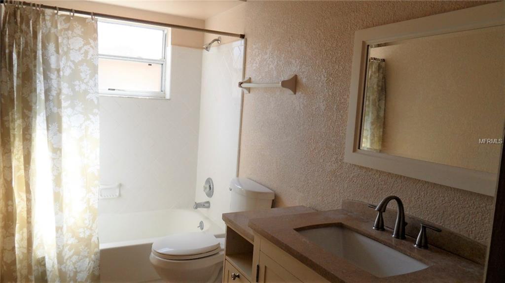 1935 HEWETT LANE, MAITLAND, Florida 32751, 3 Bedrooms Bedrooms, 9 Rooms Rooms,2 BathroomsBathrooms,Residential,For sale,HEWETT,O5557938