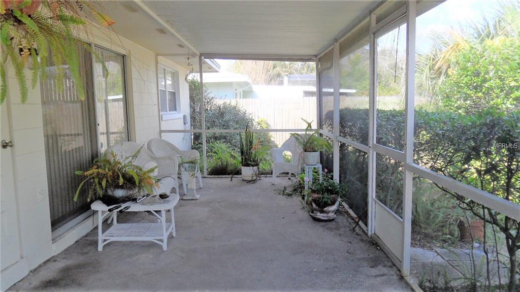 1935 HEWETT LANE, MAITLAND, Florida 32751, 3 Bedrooms Bedrooms, 9 Rooms Rooms,2 BathroomsBathrooms,Residential,For sale,HEWETT,O5557938