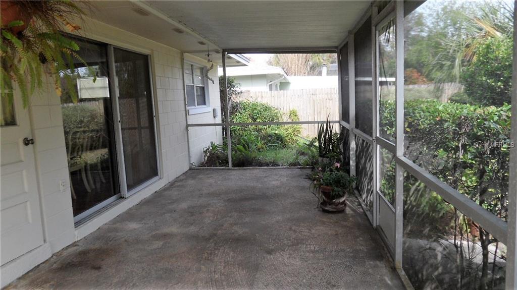 1935 HEWETT LANE, MAITLAND, Florida 32751, 3 Bedrooms Bedrooms, 9 Rooms Rooms,2 BathroomsBathrooms,Residential,For sale,HEWETT,O5557938