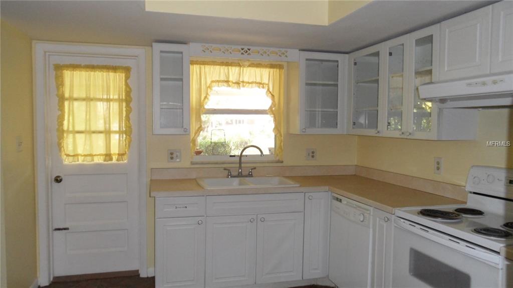 1935 HEWETT LANE, MAITLAND, Florida 32751, 3 Bedrooms Bedrooms, 9 Rooms Rooms,2 BathroomsBathrooms,Residential,For sale,HEWETT,O5557938