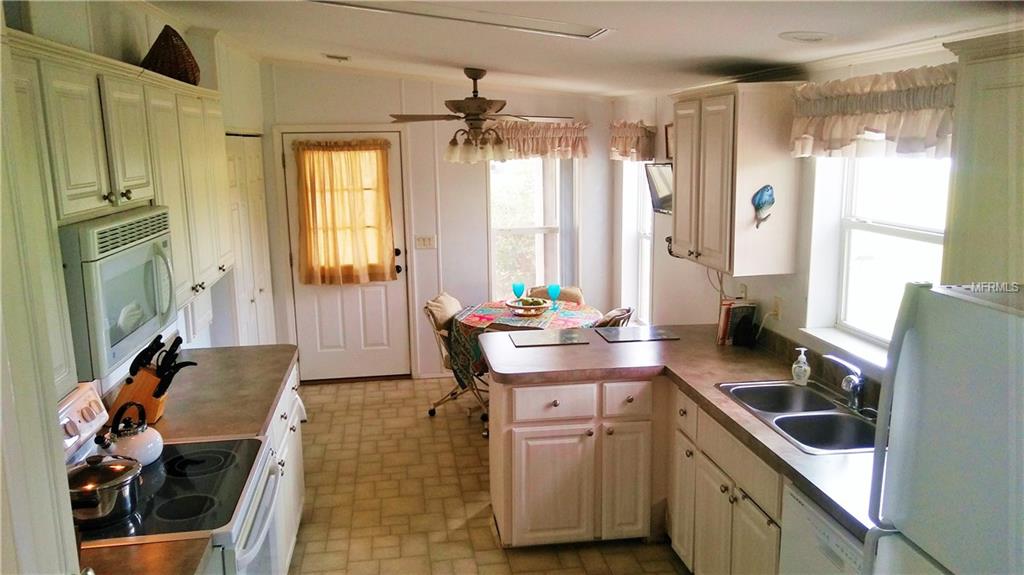 5012 31 STREET W, BRADENTON, Florida 34207, 3 Bedrooms Bedrooms, 7 Rooms Rooms,2 BathroomsBathrooms,Residential,For sale,31,A4208183