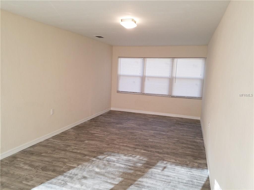 1249 TYRONE BOULEVARD N, ST PETERSBURG, Florida 33710, 2 Bedrooms Bedrooms, 5 Rooms Rooms,1 BathroomBathrooms,Residential,For sale,TYRONE,U7846416