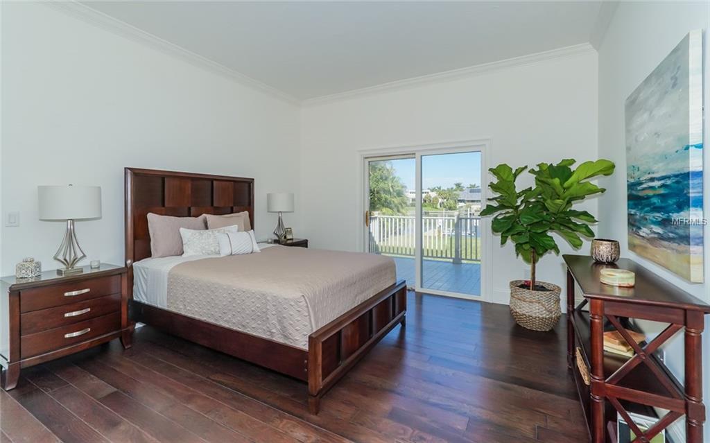 501 HARBOR POINT ROAD, LONGBOAT KEY, Florida 34228, 5 Bedrooms Bedrooms, 10 Rooms Rooms,5 BathroomsBathrooms,Residential,For sale,HARBOR POINT,A4209607
