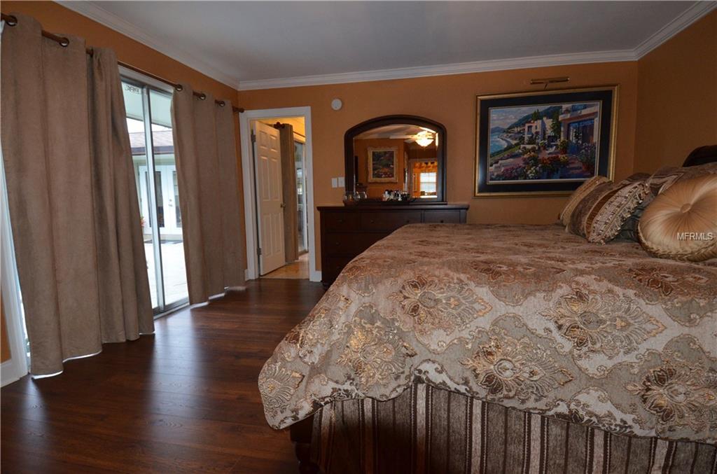 9874 49TH AVENUE N, ST PETERSBURG, Florida 33708, 3 Bedrooms Bedrooms, 5 Rooms Rooms,2 BathroomsBathrooms,Residential,For sale,49TH,U7847375