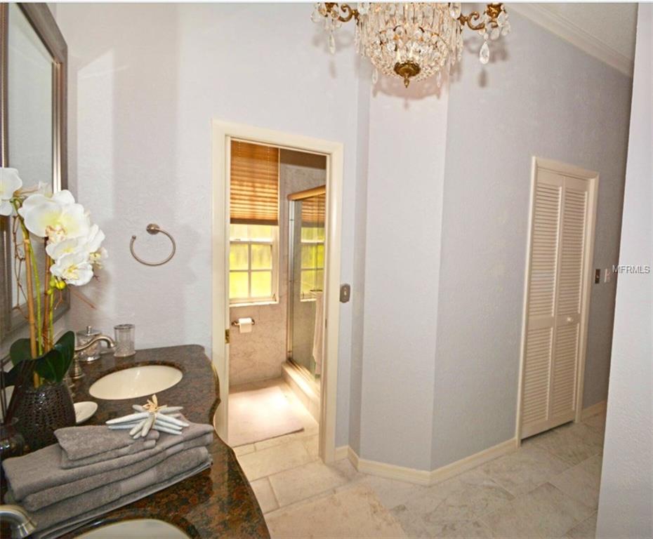 7300 2ND AVENUE S, ST PETERSBURG, Florida 33707, 5 Bedrooms Bedrooms, 9 Rooms Rooms,4 BathroomsBathrooms,Residential,For sale,2ND,U7819457