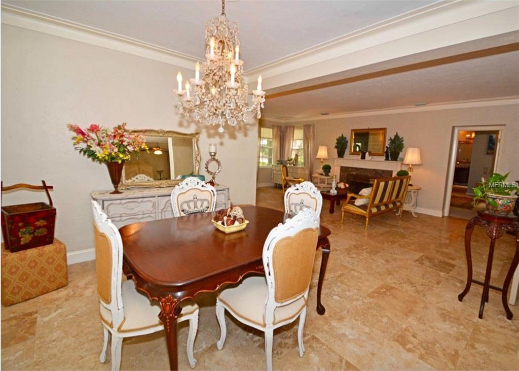 7300 2ND AVENUE S, ST PETERSBURG, Florida 33707, 5 Bedrooms Bedrooms, 9 Rooms Rooms,4 BathroomsBathrooms,Residential,For sale,2ND,U7819457