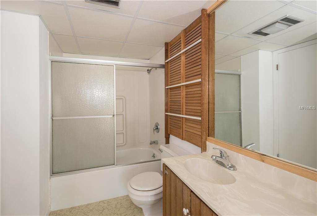 160 LAKEVIEW DRIVE, HAINES CITY, Florida 33844, 3 Bedrooms Bedrooms, 7 Rooms Rooms,2 BathroomsBathrooms,Residential,For sale,LAKEVIEW,P4716806