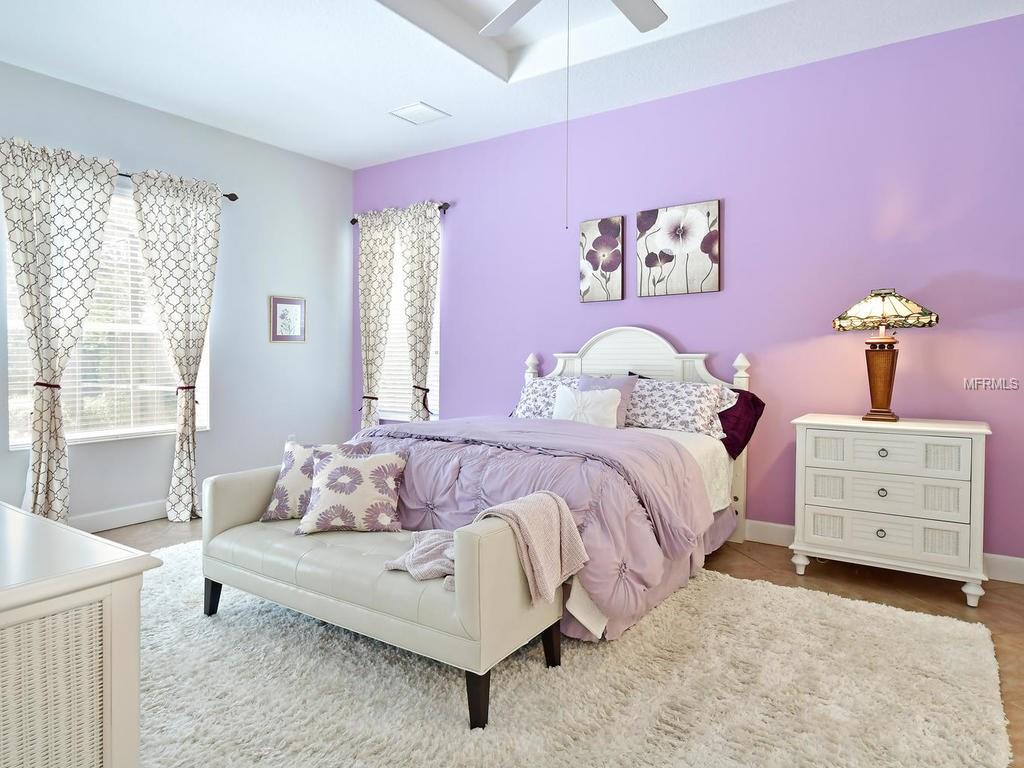 9806 PORTSIDE TERRACE, BRADENTON, Florida 34212, 2 Bedrooms Bedrooms, 6 Rooms Rooms,2 BathroomsBathrooms,Residential,For sale,PORTSIDE,A4196545