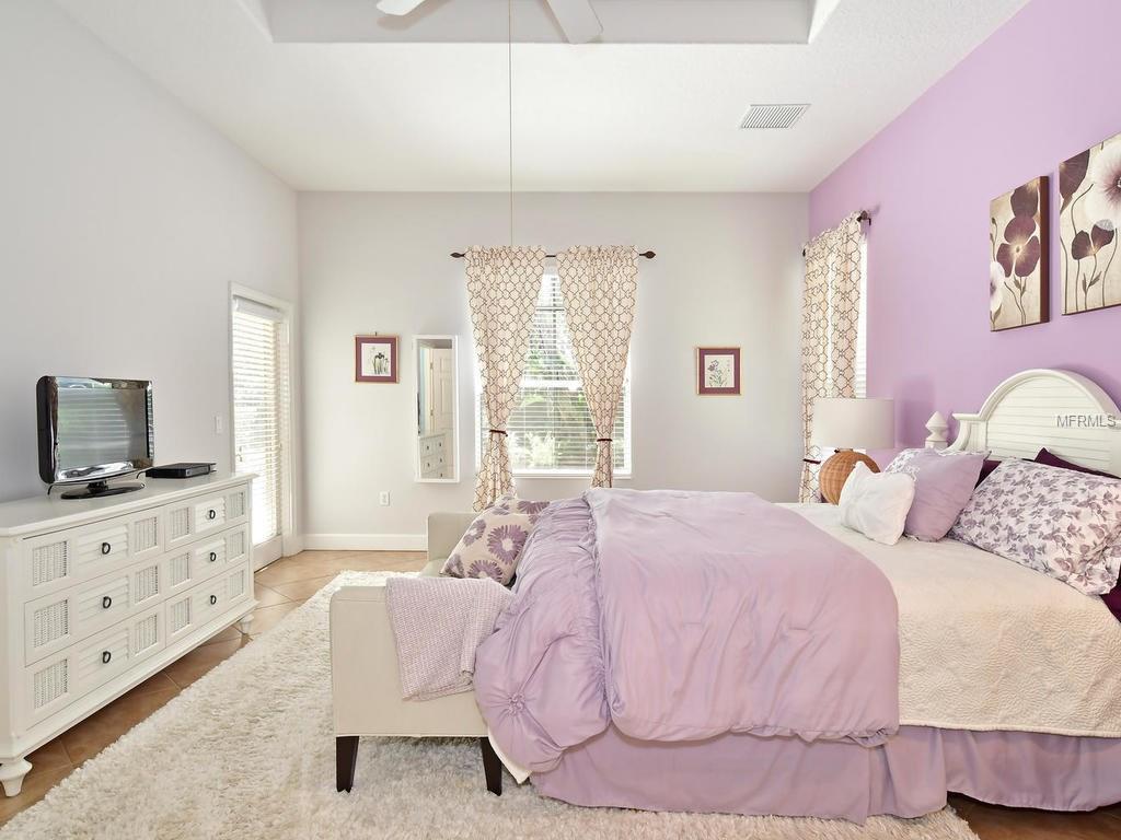 9806 PORTSIDE TERRACE, BRADENTON, Florida 34212, 2 Bedrooms Bedrooms, 6 Rooms Rooms,2 BathroomsBathrooms,Residential,For sale,PORTSIDE,A4196545