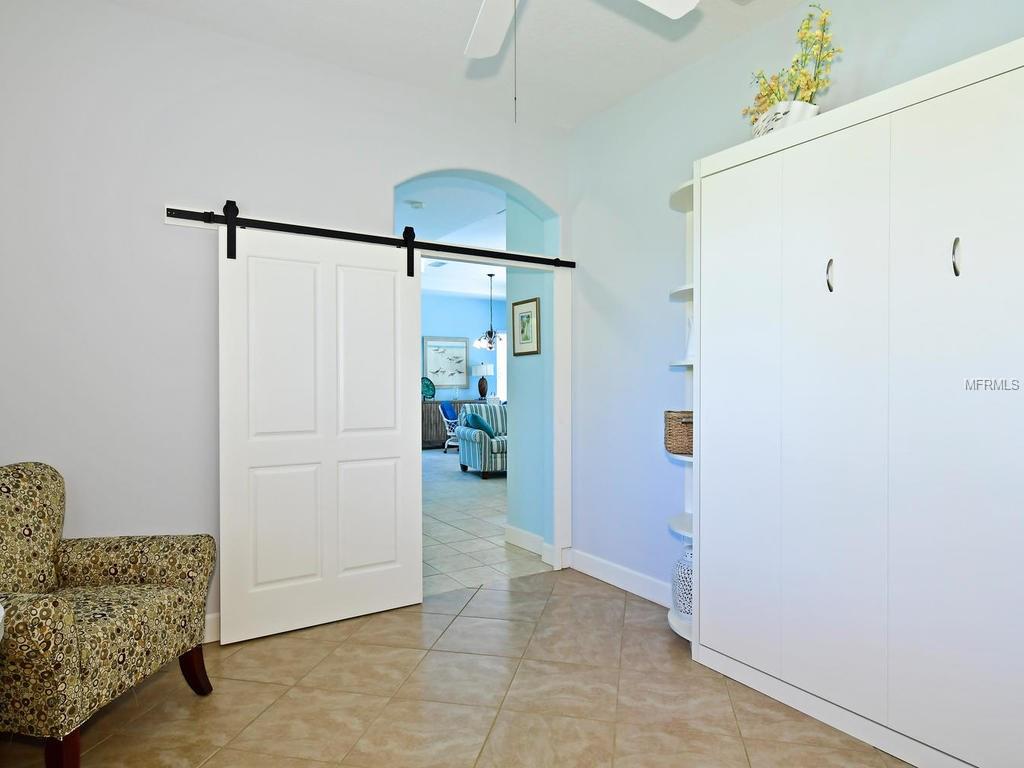 9806 PORTSIDE TERRACE, BRADENTON, Florida 34212, 2 Bedrooms Bedrooms, 6 Rooms Rooms,2 BathroomsBathrooms,Residential,For sale,PORTSIDE,A4196545