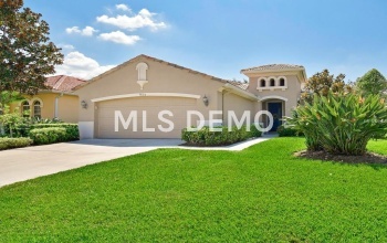 9806 PORTSIDE TERRACE, BRADENTON, Florida 34212, 2 Bedrooms Bedrooms, 6 Rooms Rooms,2 BathroomsBathrooms,Residential,For sale,PORTSIDE,A4196545