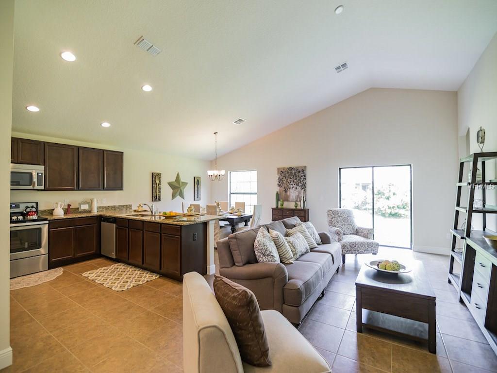 348 GARDENIA COURT, KISSIMMEE, Florida 34759, 3 Bedrooms Bedrooms, 7 Rooms Rooms,2 BathroomsBathrooms,Residential,For sale,GARDENIA,O5544815