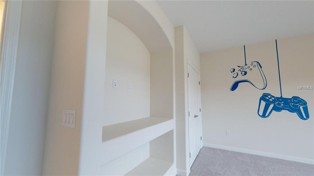 2605 HERITAGE GREEN AVENUE, DAVENPORT, Florida 33837, 5 Bedrooms Bedrooms, 10 Rooms Rooms,3 BathroomsBathrooms,Residential,For sale,HERITAGE GREEN,O5549788
