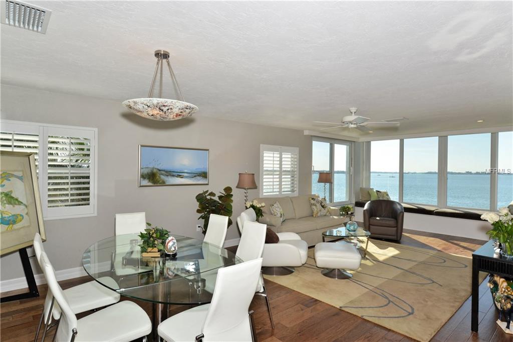 400 GOLDEN GATE POINT, SARASOTA, Florida 34236, 2 Bedrooms Bedrooms, 5 Rooms Rooms,2 BathroomsBathrooms,Residential,For sale,GOLDEN GATE,A4205992