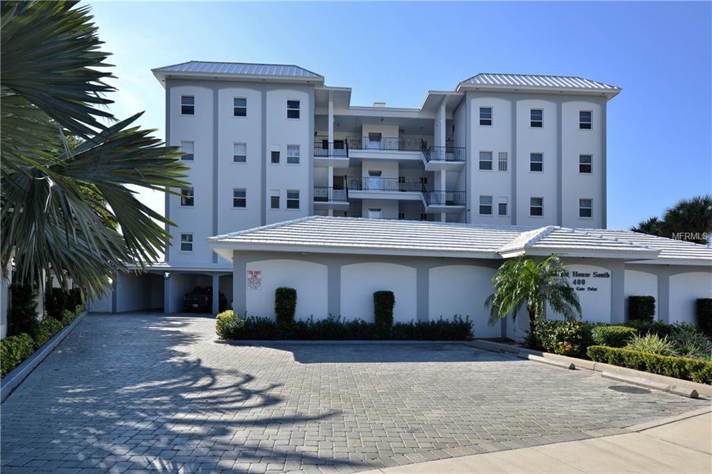 400 GOLDEN GATE POINT, SARASOTA, Florida 34236, 2 Bedrooms Bedrooms, 5 Rooms Rooms,2 BathroomsBathrooms,Residential,For sale,GOLDEN GATE,A4205992